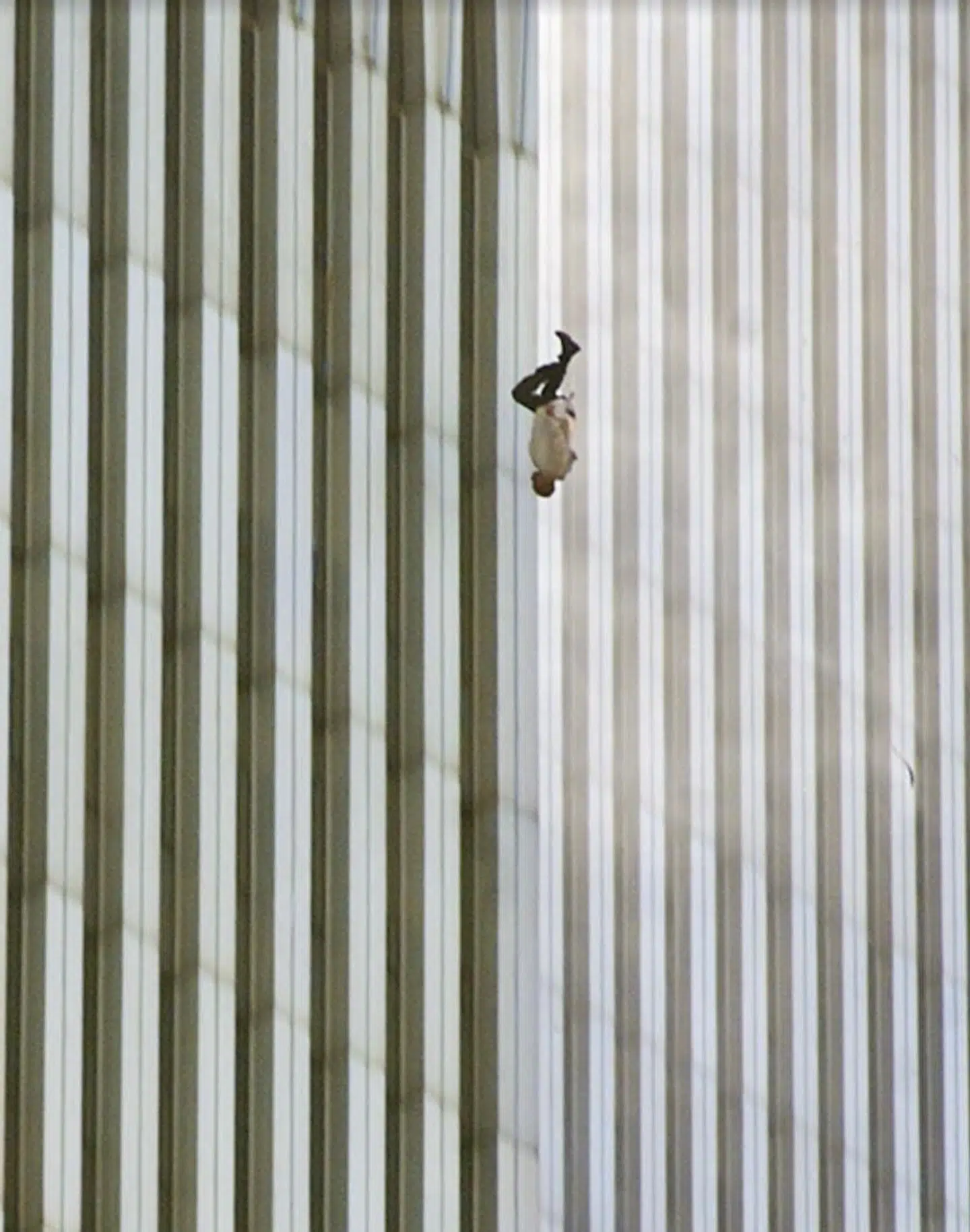 Billedet af den ukendte mand, som falder fra World Trade Center, er blevet ikonisk for tragedien.