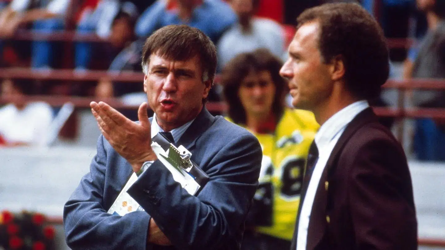 Her ses Sepp Piontek (tv) under VM i Italien, 1990 sammen med sin dengang tyske kollega Franz Beckenbauer.