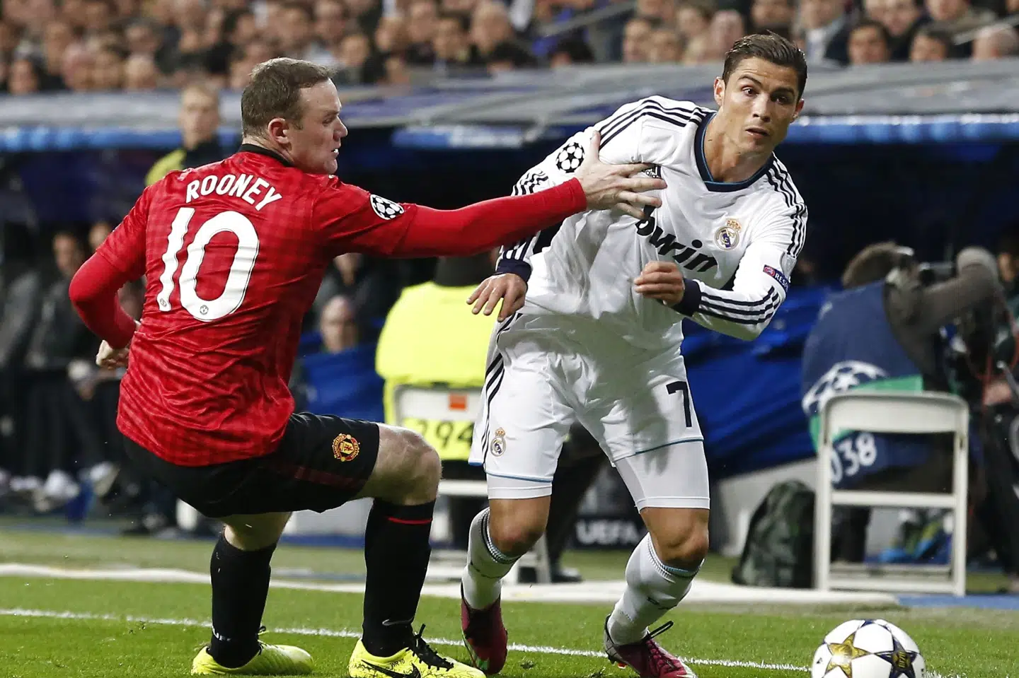 Cristiano Ronaldo (til højre) kan fortsætte i mange år endnu, mener Wayne Rooney (til venstre), efter at portugiseren er vendt tilbage til Manchester United. (Arkivfoto). Cesar Manso/Ritzau Scanpix