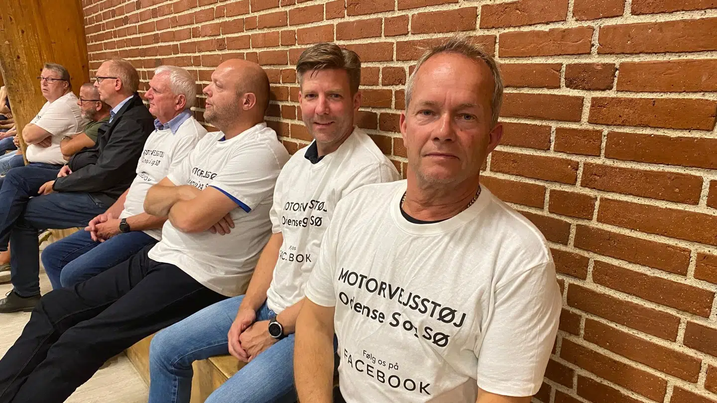 Kim Reymond (forrest i billedet) er en af initiativtagerne til borgermødet om støj i Højbyhallen i Odense.