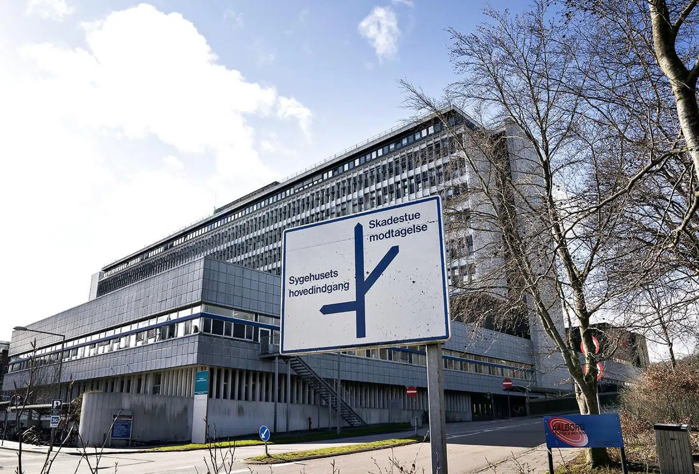 Aalborg Universitetshospital Sygehus Syd skulle allerede nu have været afløst af det nye storbyggeri i Aalborg Øst, men det kommende supersygehus i Nordjylland lader stadig vente på sig. Arkivfoto.