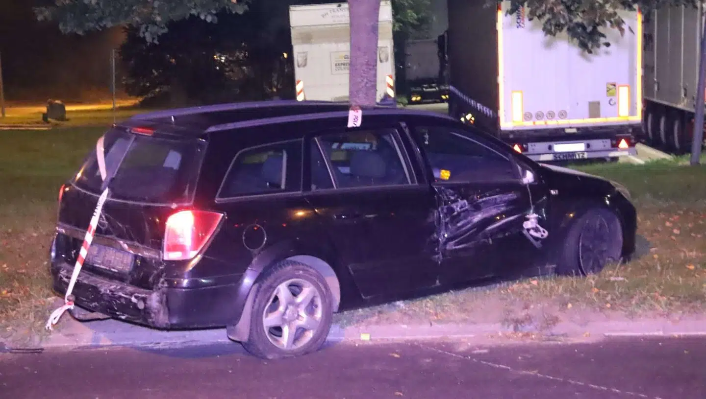 Politiet fik en anmeldelse om, at en biljagt var ført til et færdselsuheld i Søften.