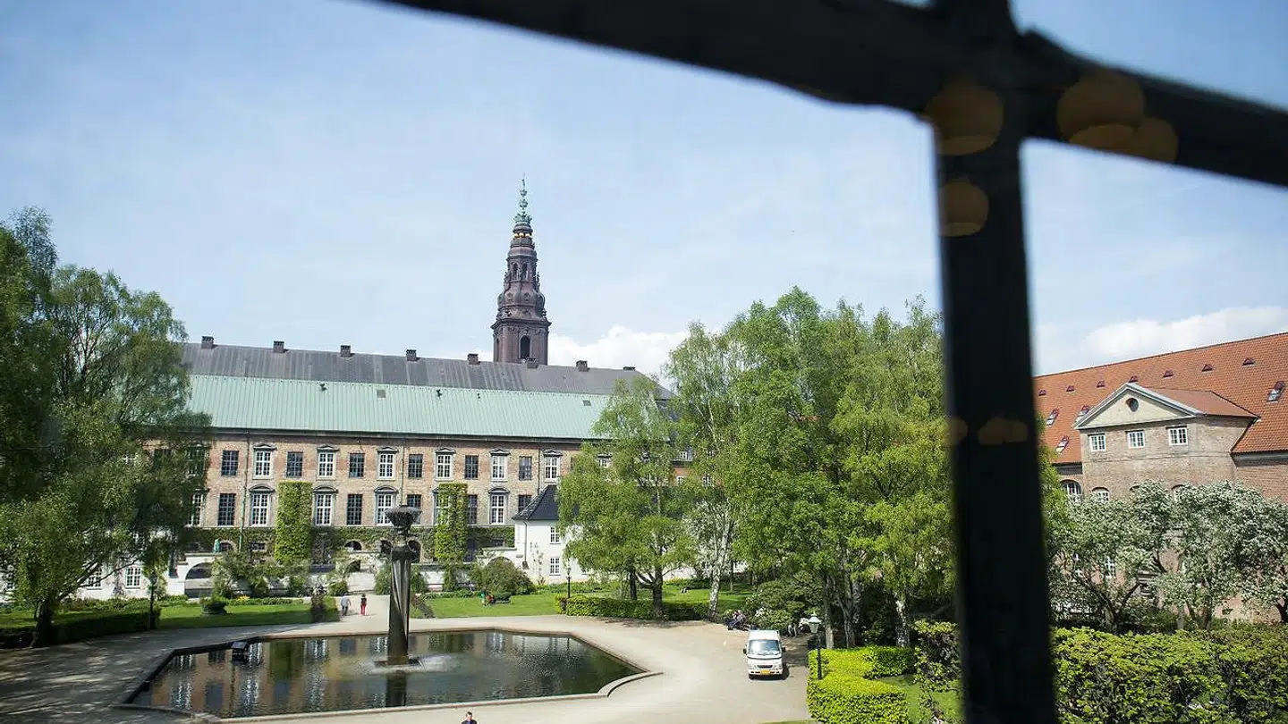 Det Kongelige Biblioteks Have - også kaldet Bibliotekshaven - er en lille oase midt i byen, som findes på Slotsholmen mellem Christiansborg Slot og Det Kongelige Bibliotek.