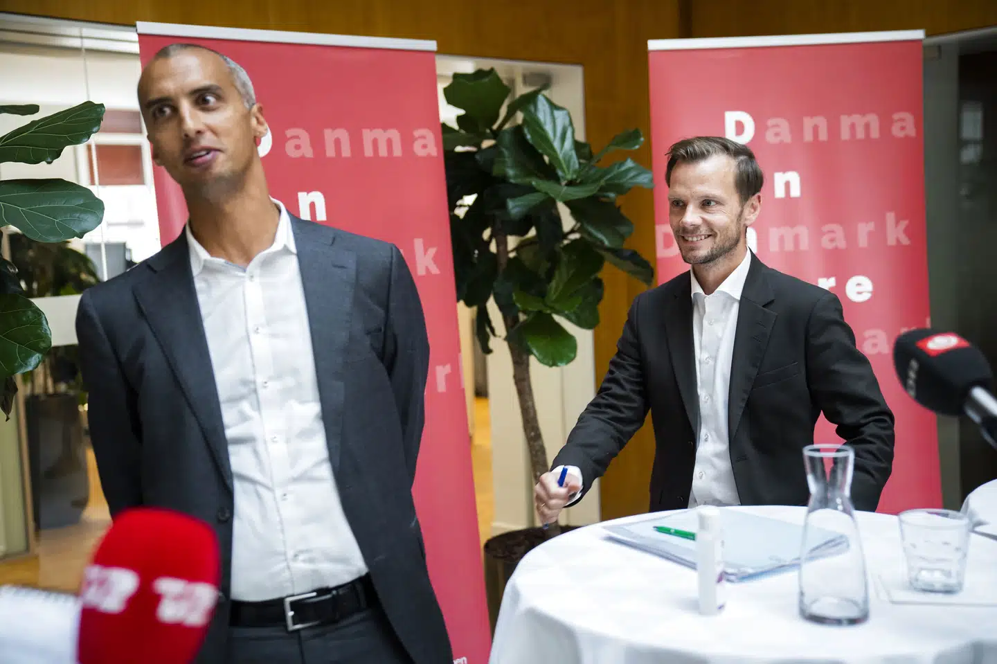 Udlændinge- og integrationsminister Mattias Tesfaye (S) og beskæftigelsesminister Peter Hummelgaard (S) fortalte onsdag uddybende om det reformudspil, som regeringen præsenterede tirsdag. Martin Sylvest/Ritzau Scanpix
