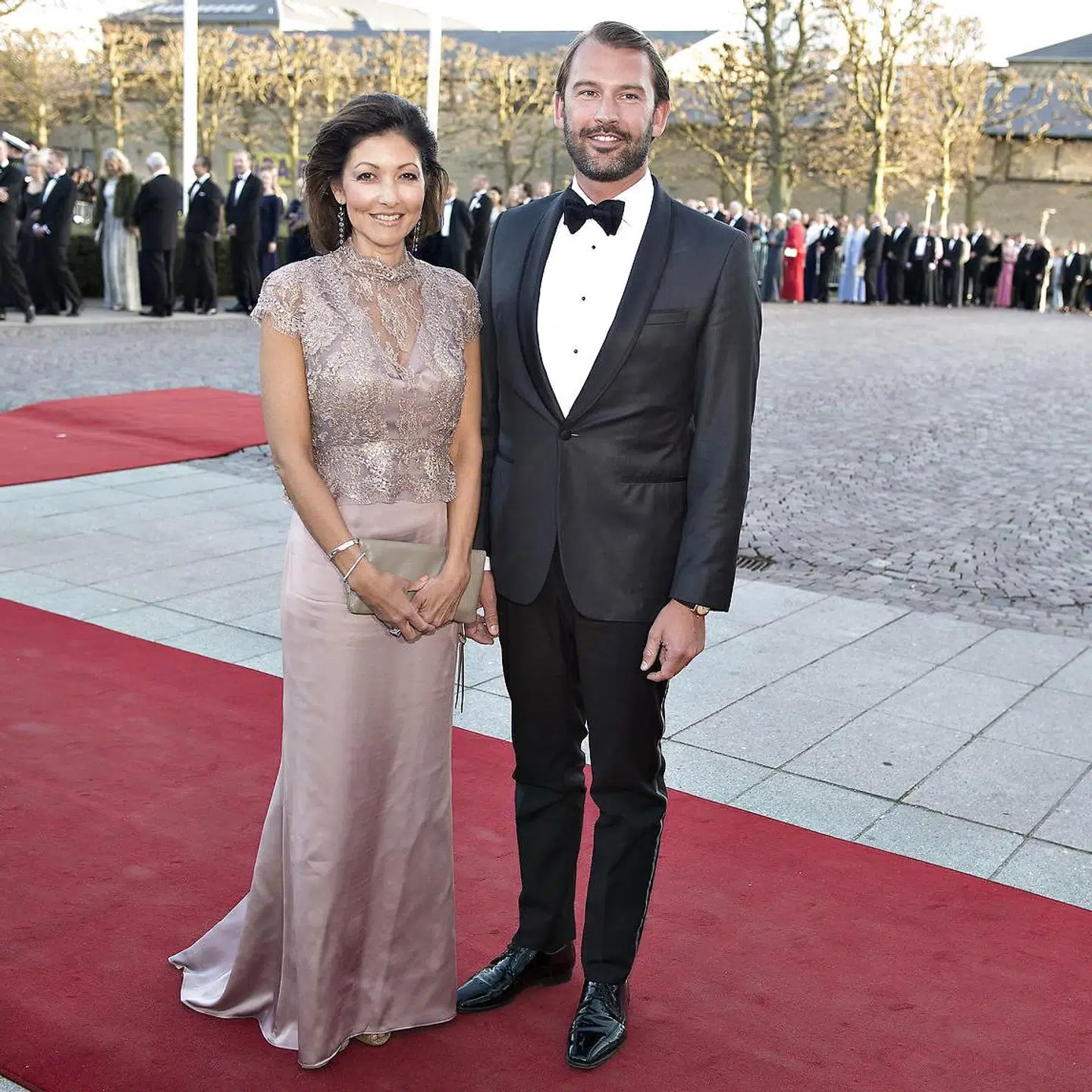 Det skandaleombruste forhold mellem grevinde Alexandra og Martin Jørgensen sluttede i 2015, hvor de blev skilt. Den officielle begrundelse var 'for forskellige værdier', hvilket dækkede over filmfotografens affære med tv-værten Eva Harlou.
