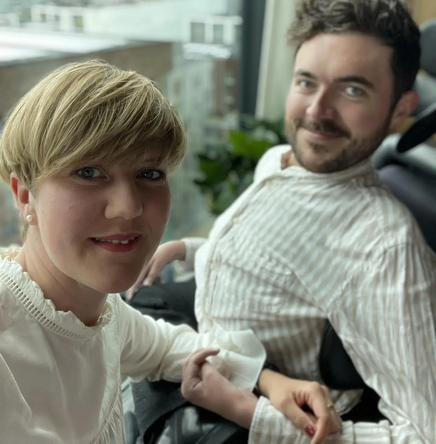 Simon og Elisabeth har været kærester i tre år. Foto: Privat.