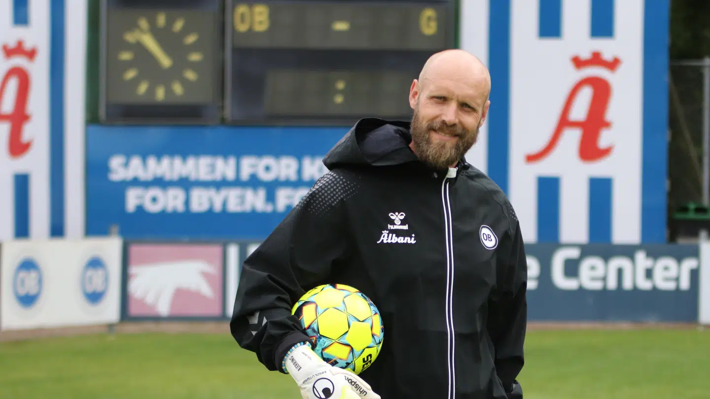 Lars Bjerring understreger, at han har samme forhold til alle sine målmænd - lige nu er det bare Oliver Christensen, der er mest interessant.