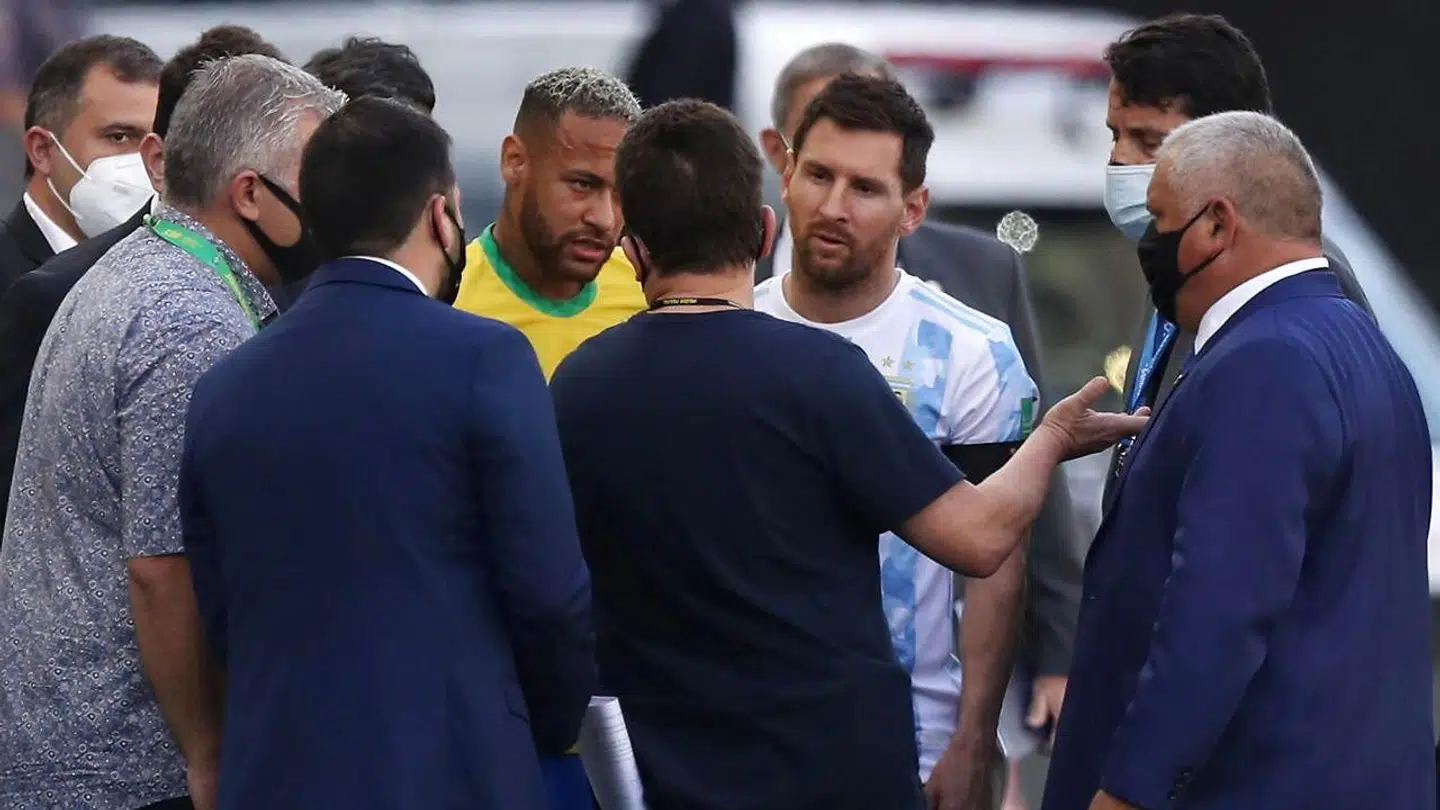 Lionel Messi og Neymar diskuterer med myndighederne.