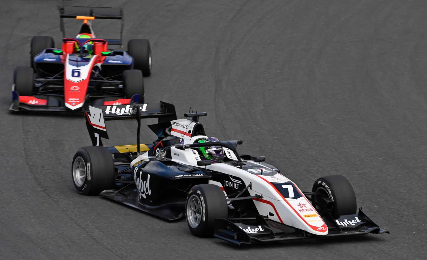 Frederik Vesti på vej mod tredjepladsen i det andet af weekendens tre Formel 3-løb på Zandvoort-banen i Holland