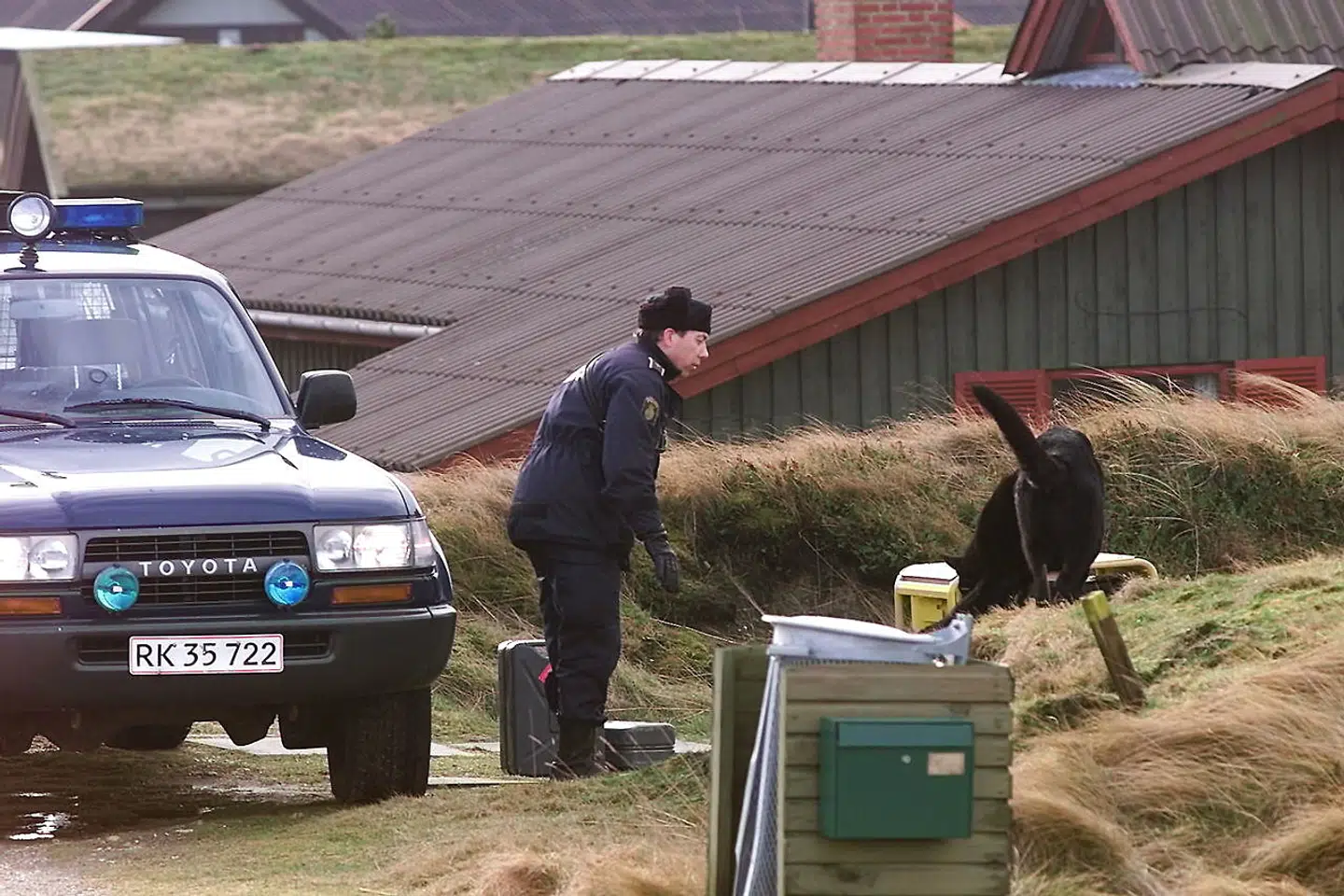 Politiet brugte sporhunde, da man skulle finde de nedgravede lig i klitterne på Fanø.
