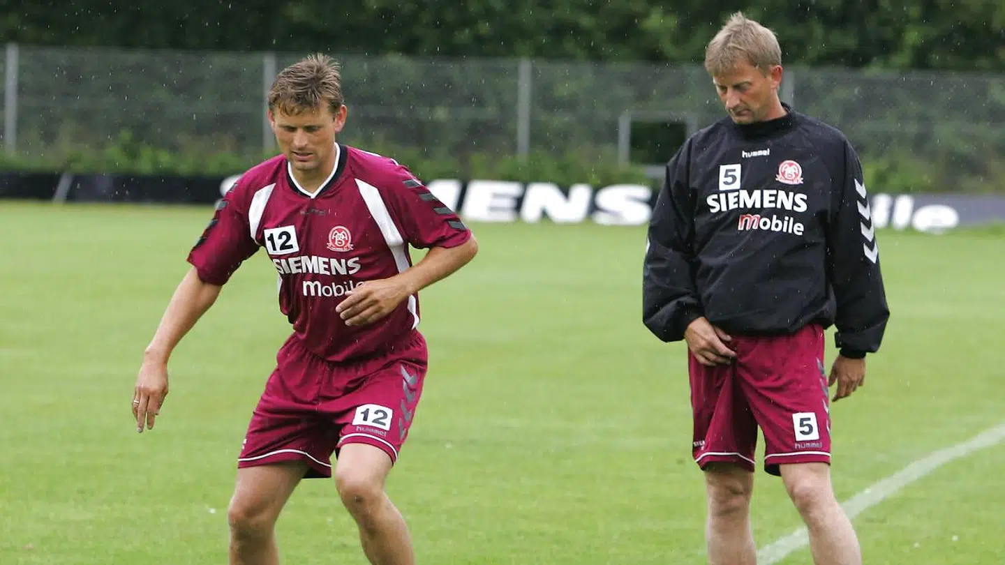 To af AaBs guldhelte fra 1995 trak i træningstøjet under spillerstrejken i 2004, Torben Boye (tv) og Søren Thorst.