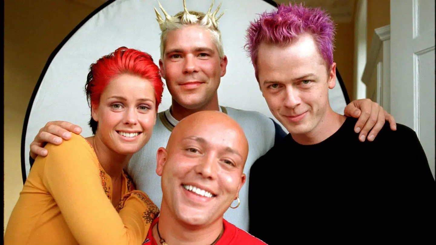 Popgruppen Aqua, da de var allerstørst. Forrest Rene Dif, i midten Lene Nystrøm og Claus Norreen og bagved Søren Rasted.