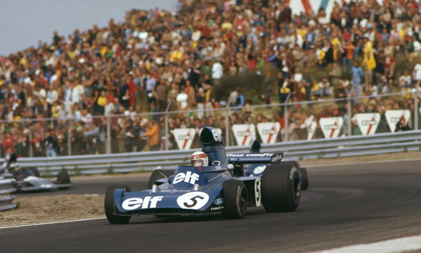 Jackie Stewart (Tyrrell-Ford) på vej mod sejren i Hollands Grand Prix, hvor Roger Williamson omkom.