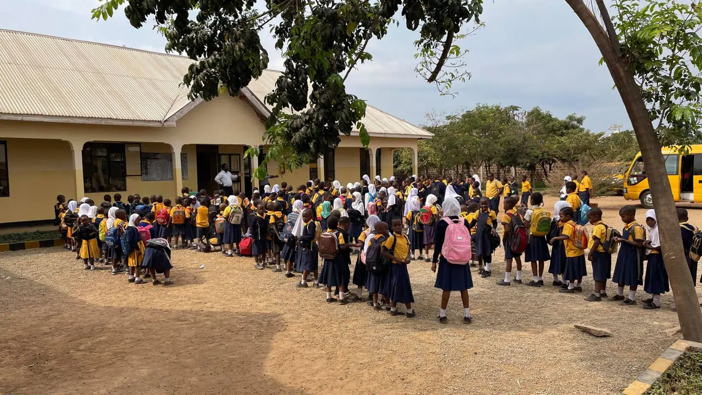Det er børnene på Minnesota School i Tanzania, der får glæde af de mange donationer.