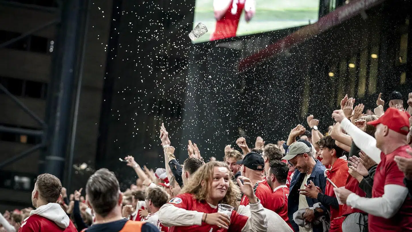 Ølkast betød, at flere personer blev bortvist fra Parken onsdag aften.