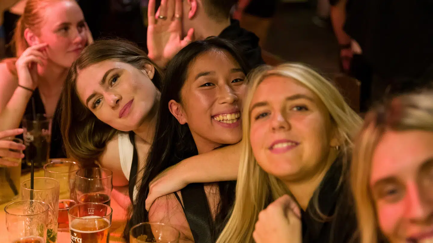 Genåbningen af nattelivet falder sammen med studiestart på de videregående uddannelser. Foto: Byrd / Jon Kristensen