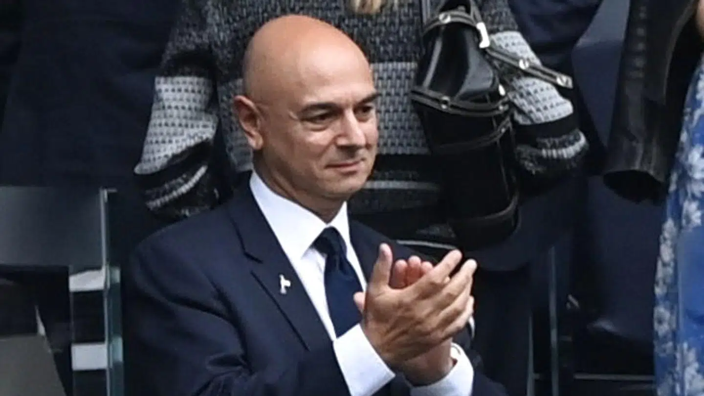 Tottenhams formand, Daniel Levy, har efter sigende afvist store bud fra Manchester City på stjerneangriberen.