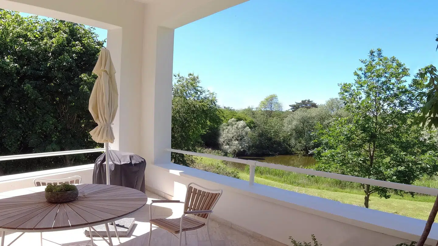 Udsigten fra terrassen på Valhalsvej 19 i Bolbro. (Foto: DanBolig)