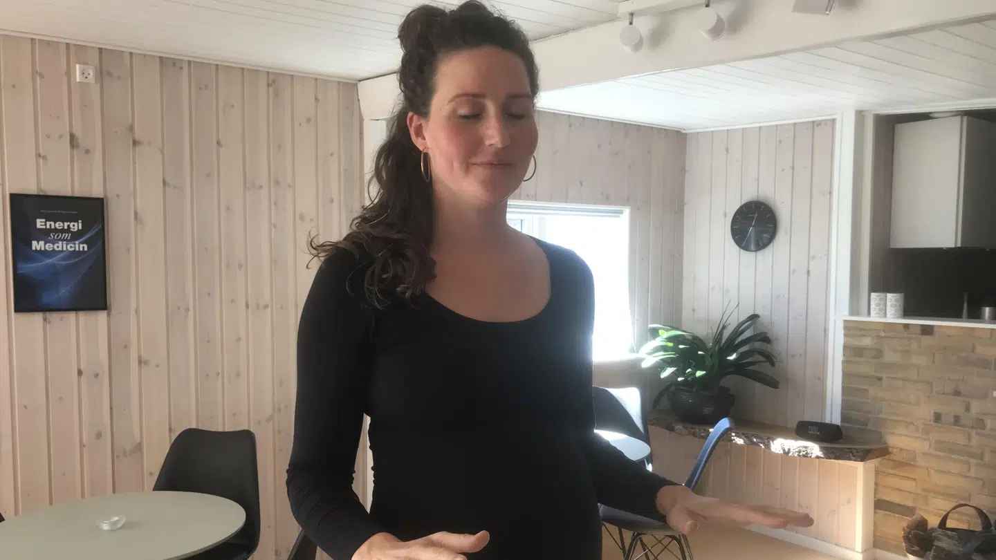 Trine Lund Kjær siger, at hun kan kommunikere med den åndelige verden. Foto: Privat