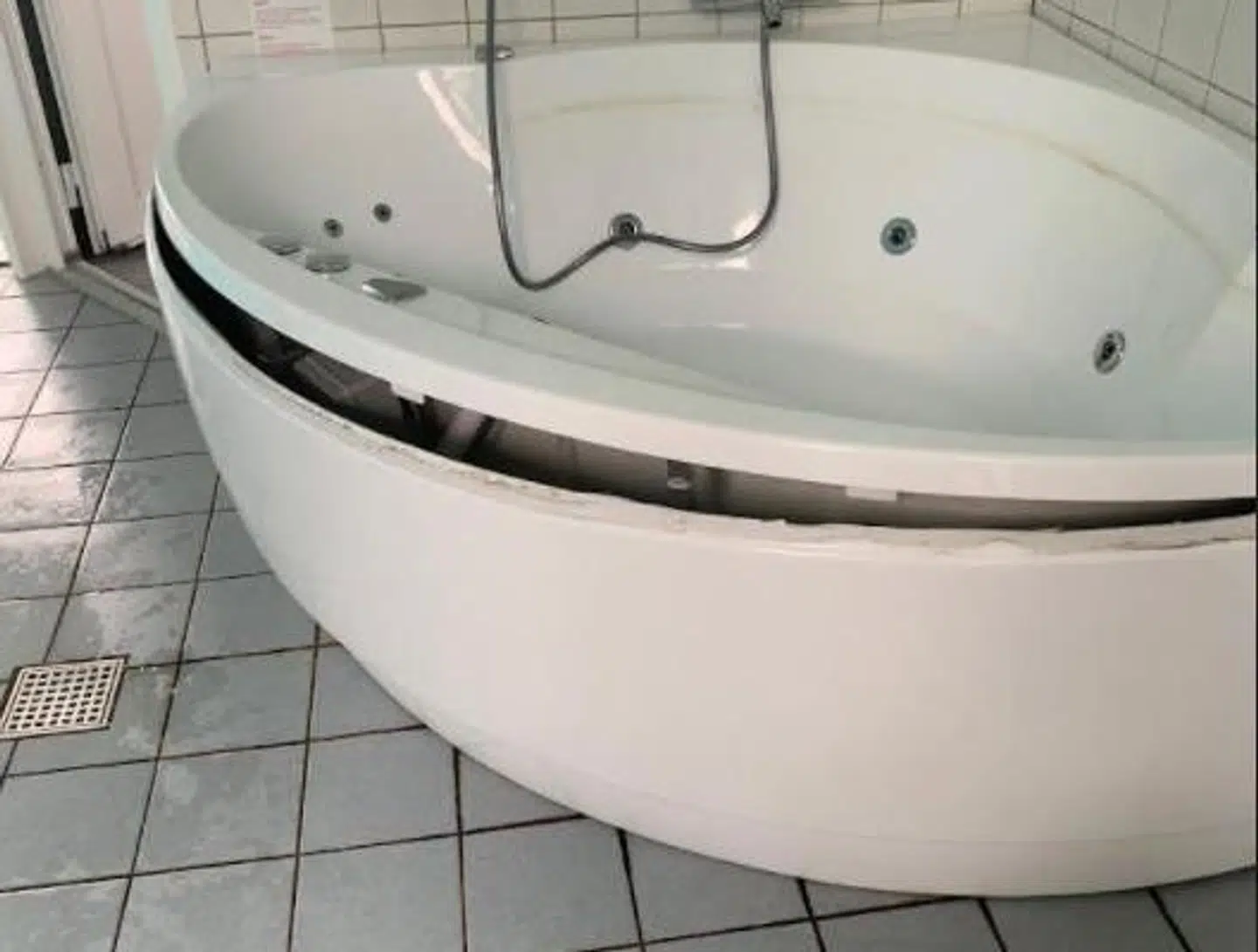 Spaen i det sommerhus, Christina Fjord lejede, var også i stykker. Og den blev aldrig lavet.