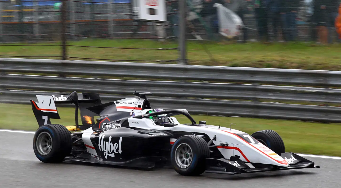 Frederik Vesti scorede i weekenden en fjerde- og to sjettepladser i Formel 3-løbene i forbindelse med Belgiens Grand Prix.