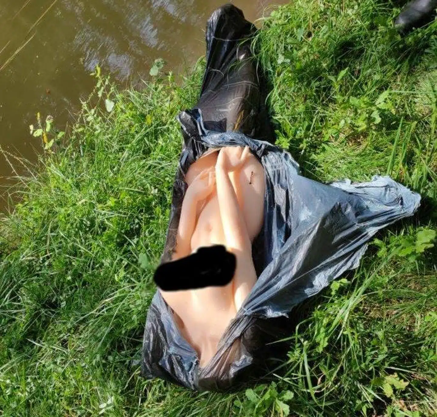 Lettelsen var stor, da det viste sig bare at være en dukke.