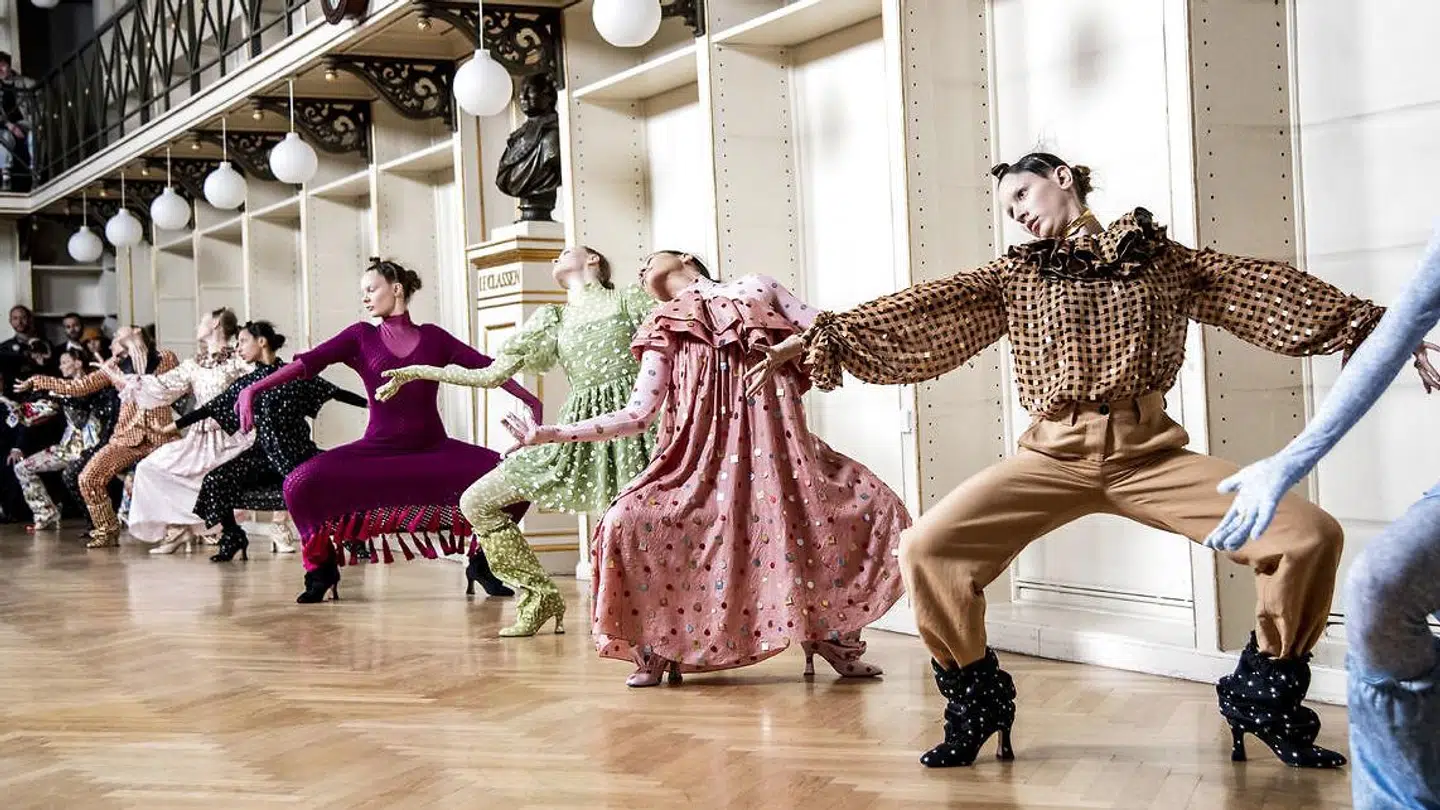 Stine Goya stil er ikke den lidt kedelige, afdæmpede nordiske stil.