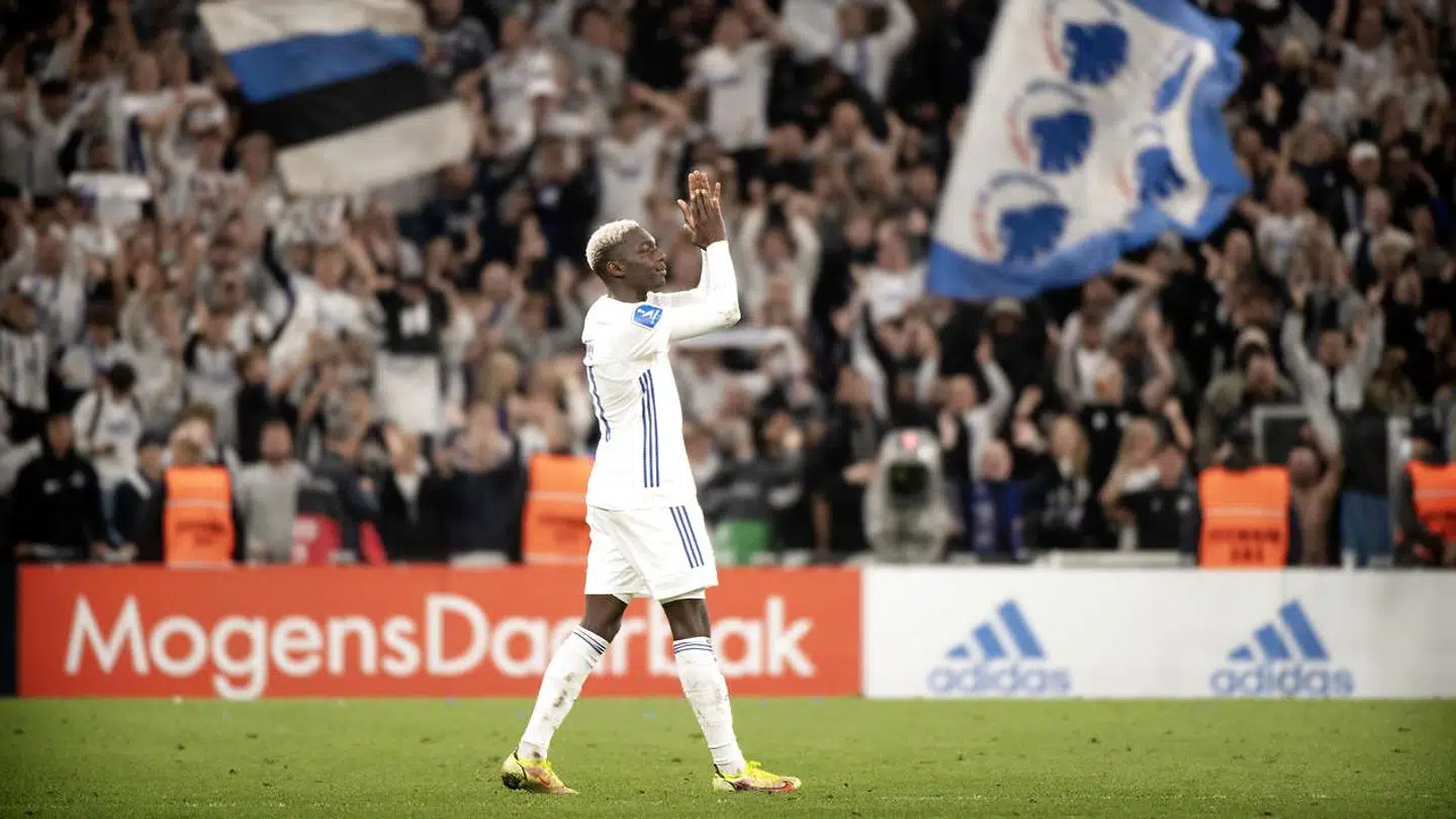 Mohamed Daramy siger farvel og tak efter Conference League-kvalifikationskampen mellem FC København og Sivasspor i Parken i København torsdag den 26. august 2021.