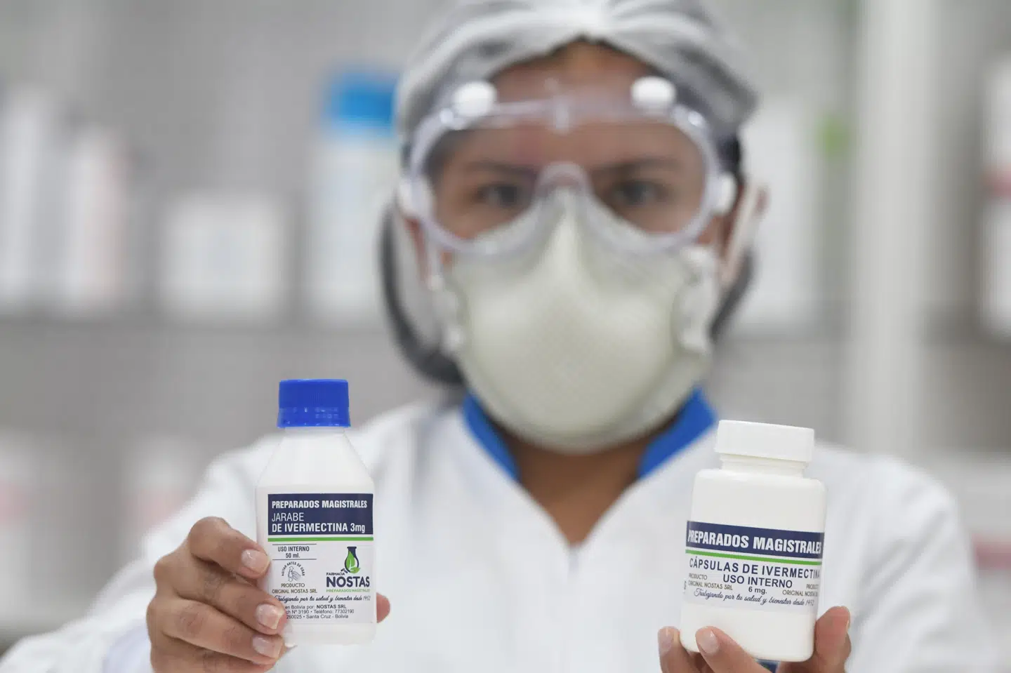 Midlet ivermectin, der bruges til at bekæmpe orme og parasitter hos dyr, har været brugt i flere lande, efterhånden som rygter har bredt sig om, at det kan hjælpe mod covid-19. Her er det i Bolivia, hvor mange købte midlet under de første måneder af pandemien. (Arkivfoto) Rodrigo Urzagasti/Ritzau Scanpix