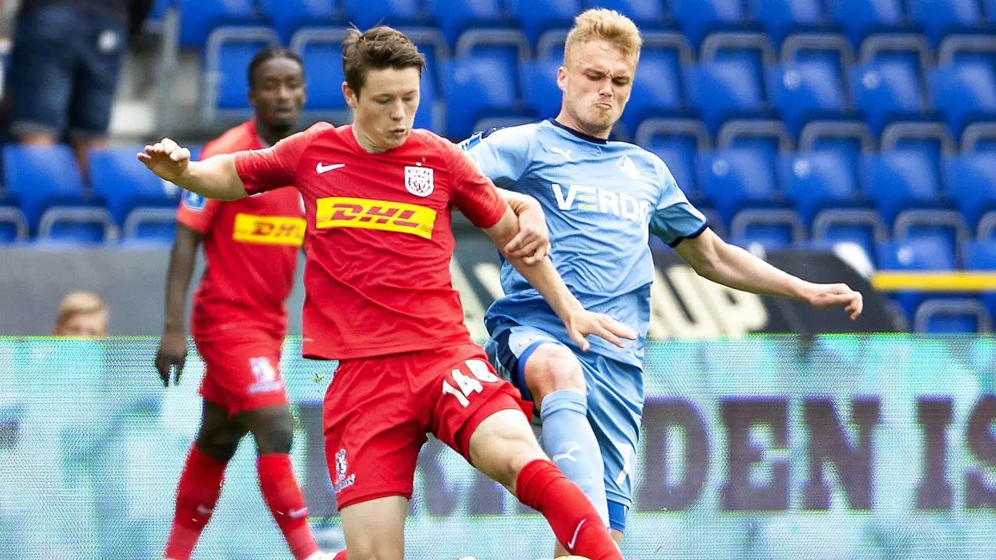 Mathias Rasmussen i den røde trøje.