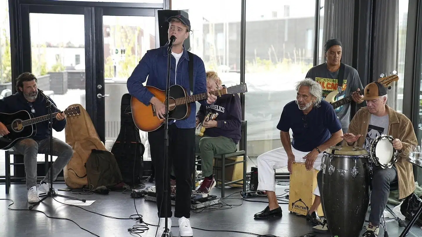 Hjalmer til pressemøde på TV 2's 'Toppen af poppen', onsdag den 25. august 2021.