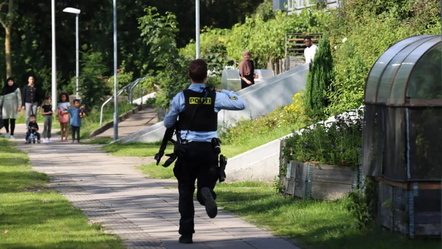 Området i Brabrand blev afspærret af politiet