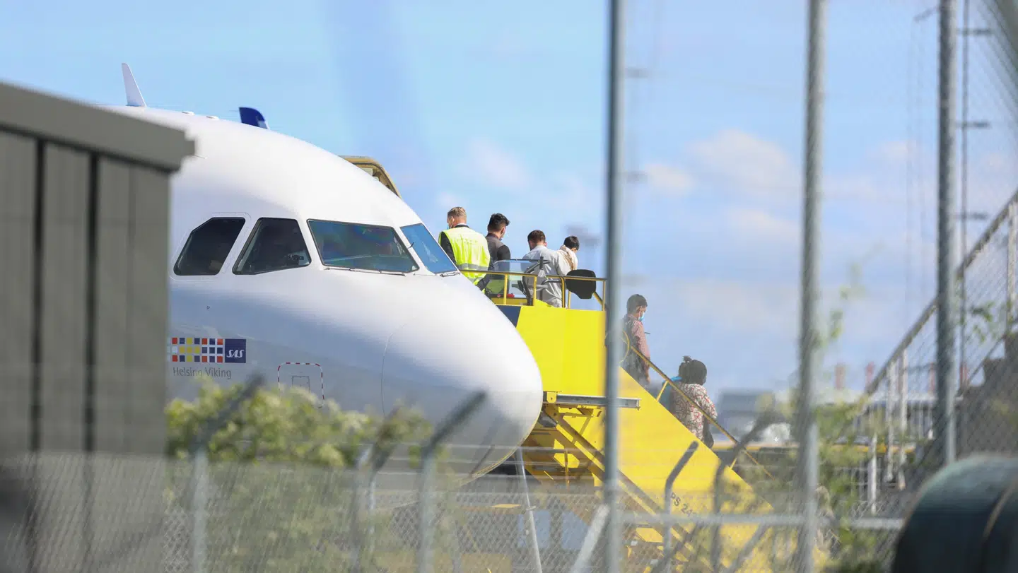 Et SAS-fly med evakuerede fra Afghanistan landede søndag klokken 13:15 i Københavns Lufthavn. Med på flyet var en 23-årige udvisningsdømt LTF'er.