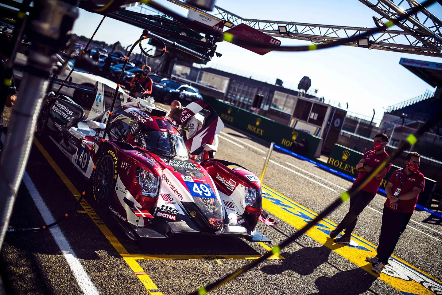 High Class Racing med Magnussen/Magnussen/Fjordbach i et pitstop under den officielle testdag op til Le Mans 2021.