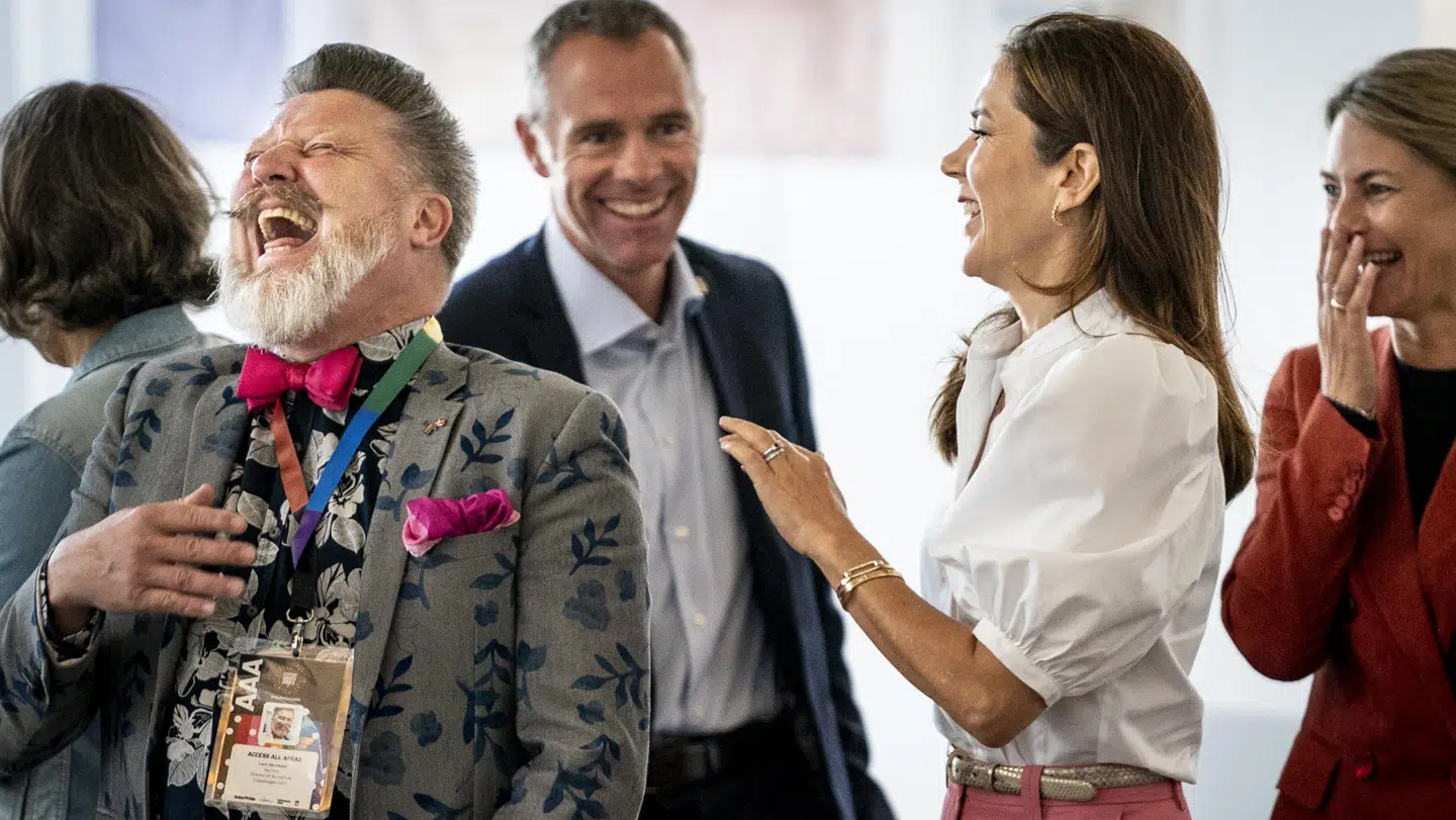 Kronprinsesse Mary med Lars Henriksen til Human Rights Conference i Øsknehallen.