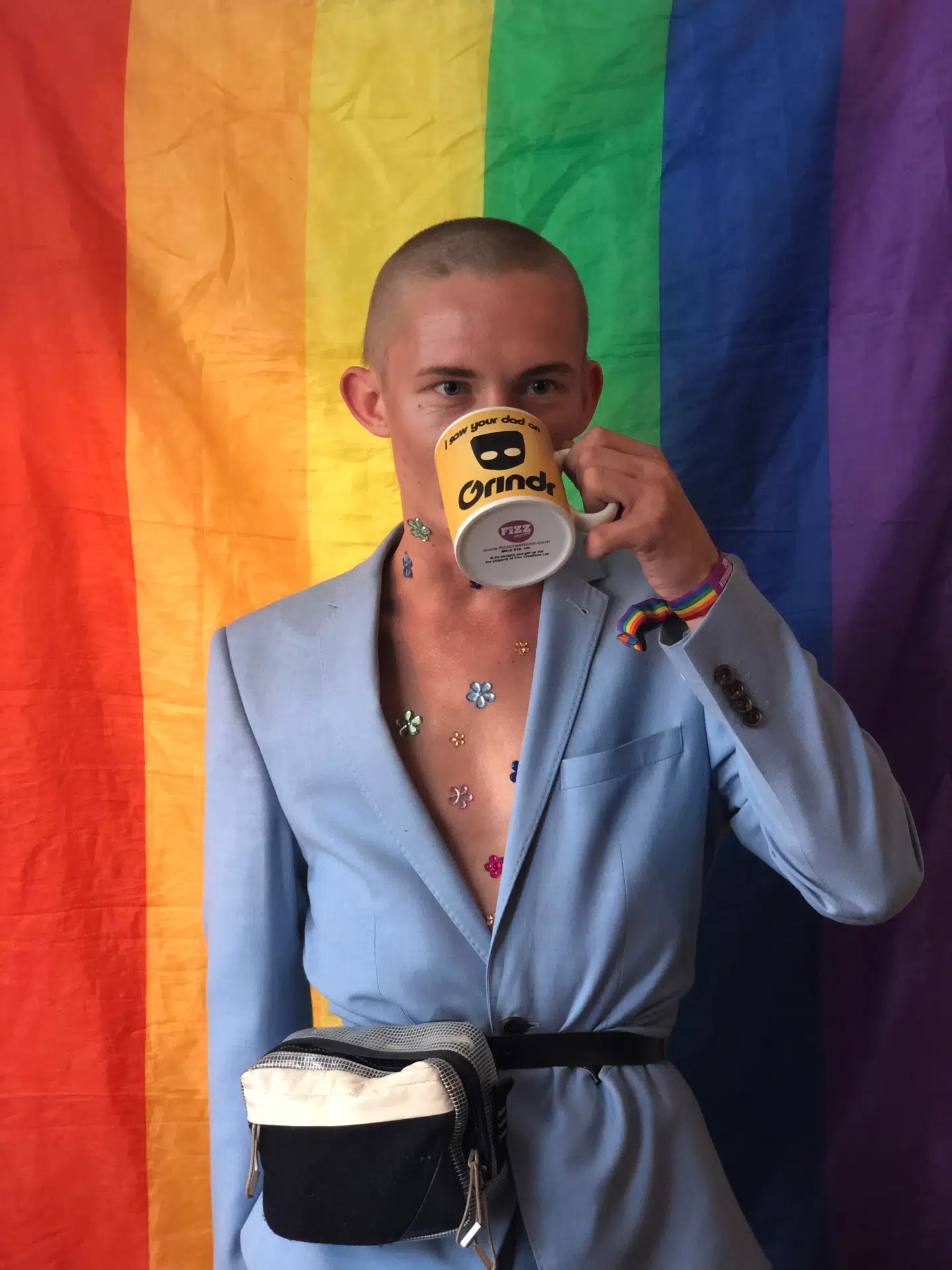 Oliver Anton råder folk til at huske, at ingen aktivt vælger at være en minoriet, der konstant skal kæmpe for accept.