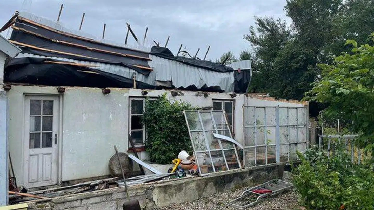 Kurts hus blev ramt af det, man tror har været en tornado.