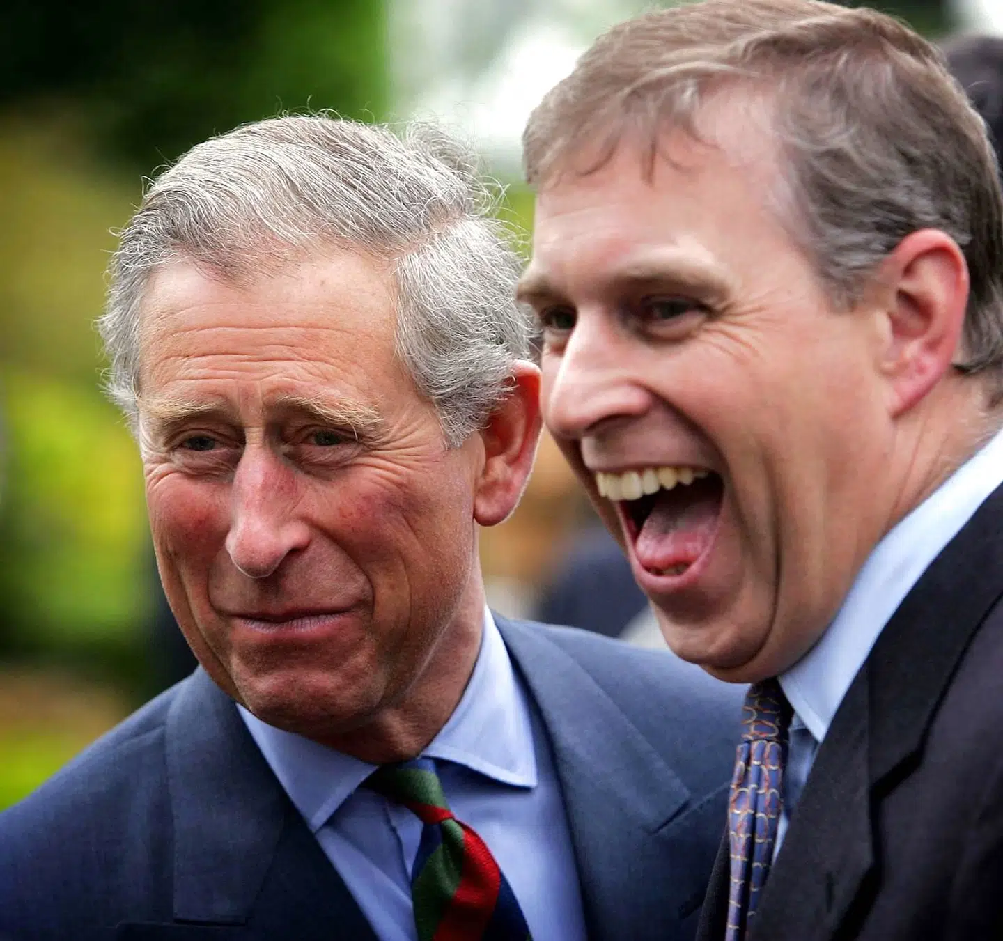 Prins Charles og prins Andrew fotograferet sammen for nogle år siden. (Arkivfoto)