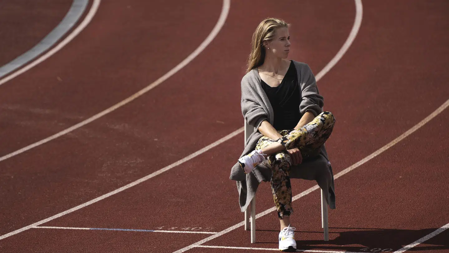 Sara Slott Petersem portrætteret på den løbebane, hvor det hele startede for 20 år siden.