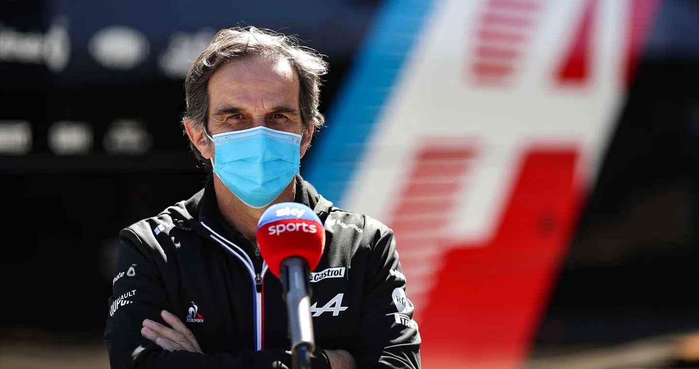 Formel 1-teamet Alpines chef, Davide Brivio, bakker fortsat op om Christian Lundgaard.