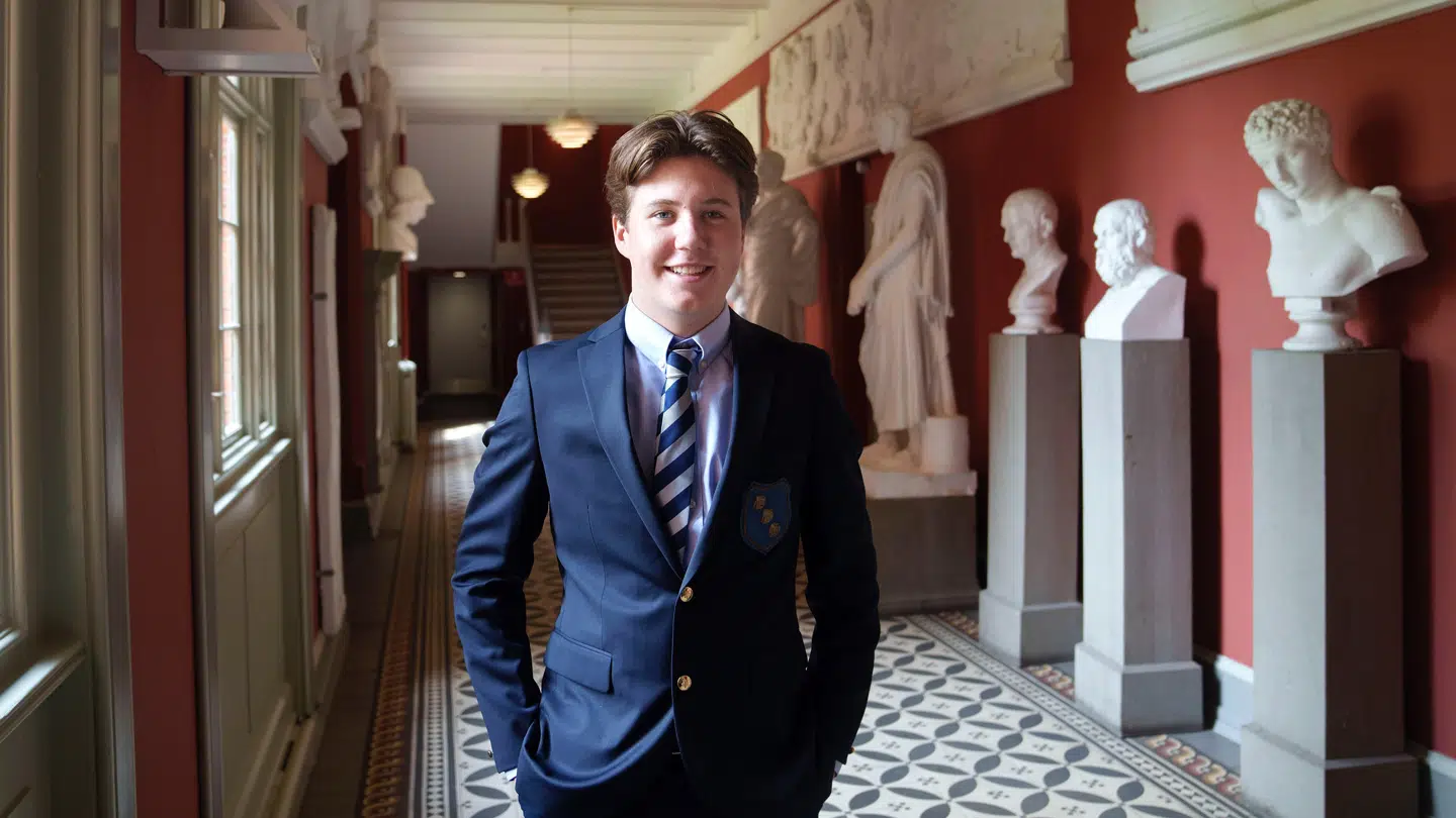 Prins Christian er begyndt i gymnasiet på Herlufsholm kostskole.