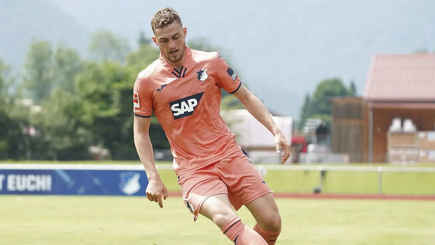 Jacob Bruun Larsen har skrevet kontrakt i fire og et halvt år med den tyske klub 1899 Hoffenheim.