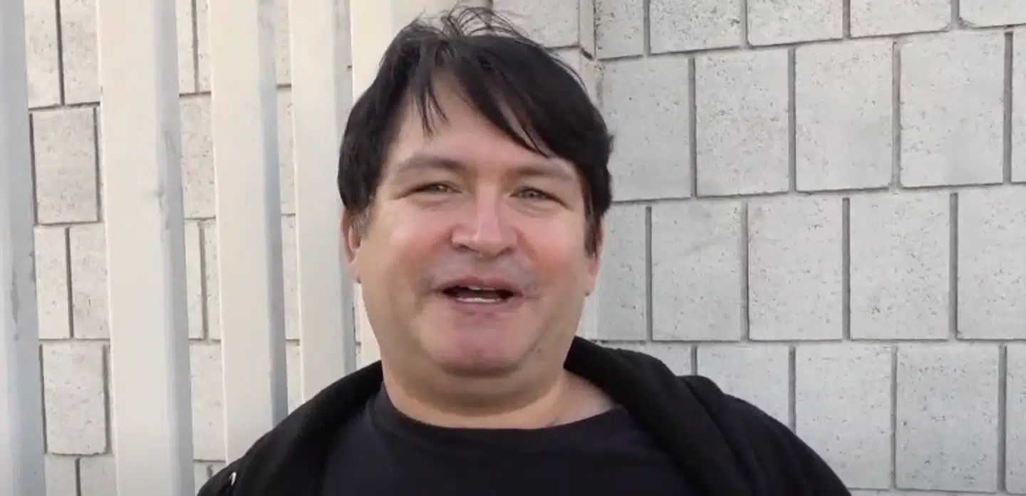 Jonah Falcons penis har ændret hans liv totalt.