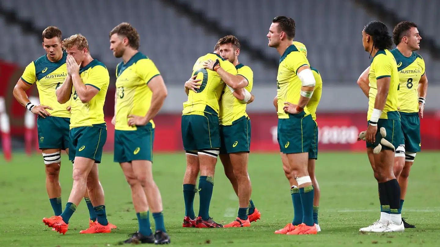 De australske spillere efter nederlaget til Fiji.