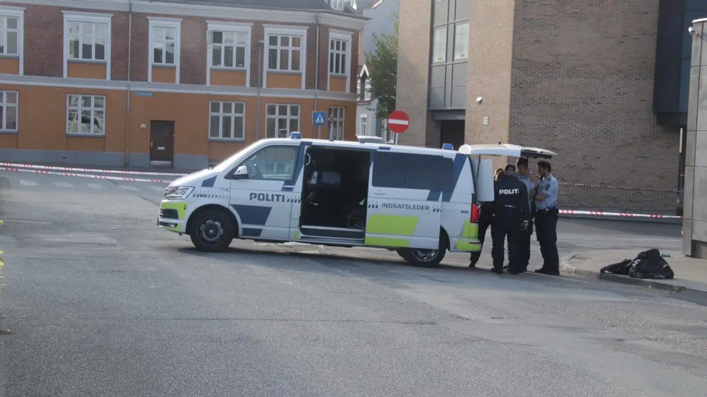 Politiet er massivt til stede. Foto: Presse-fotos.dk