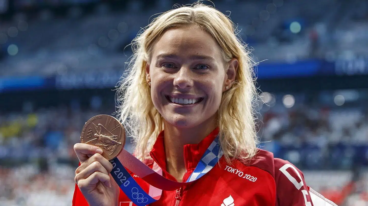 Pernille Blume med sin bronzemedalje.