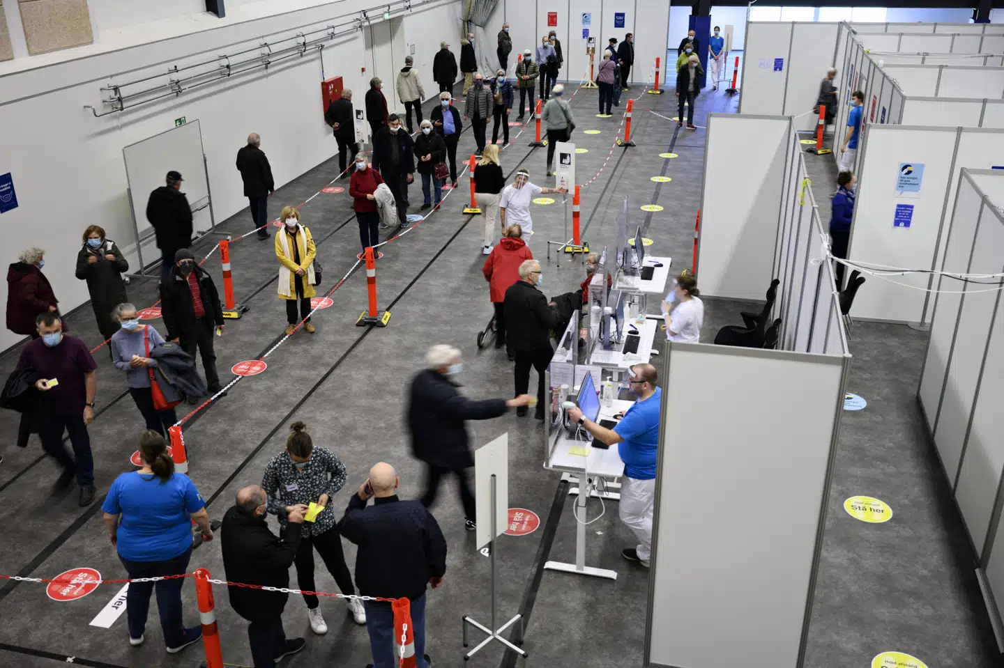 Borgerne stod i kø, da Sundhedsstyrelsen begyndte at rulle vaccinerne mod covid-19 ud til danskerne. (Arkivfoto) Philip Davali/Ritzau Scanpix
