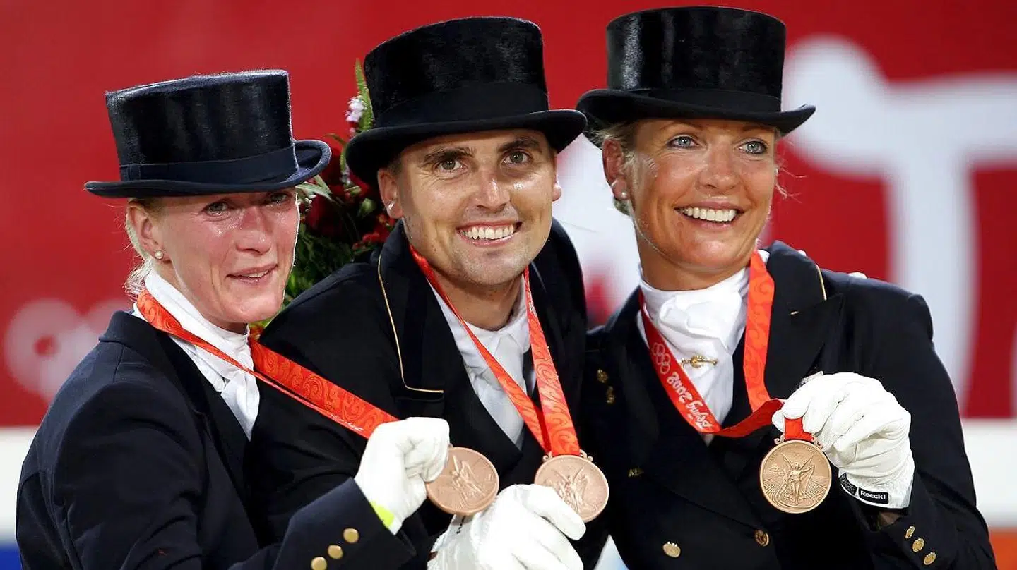 Prinsesse Nathalie (tv.), Andreas Helgstrand og Anne van Olst vandt OL-bronze for hold i 2008.