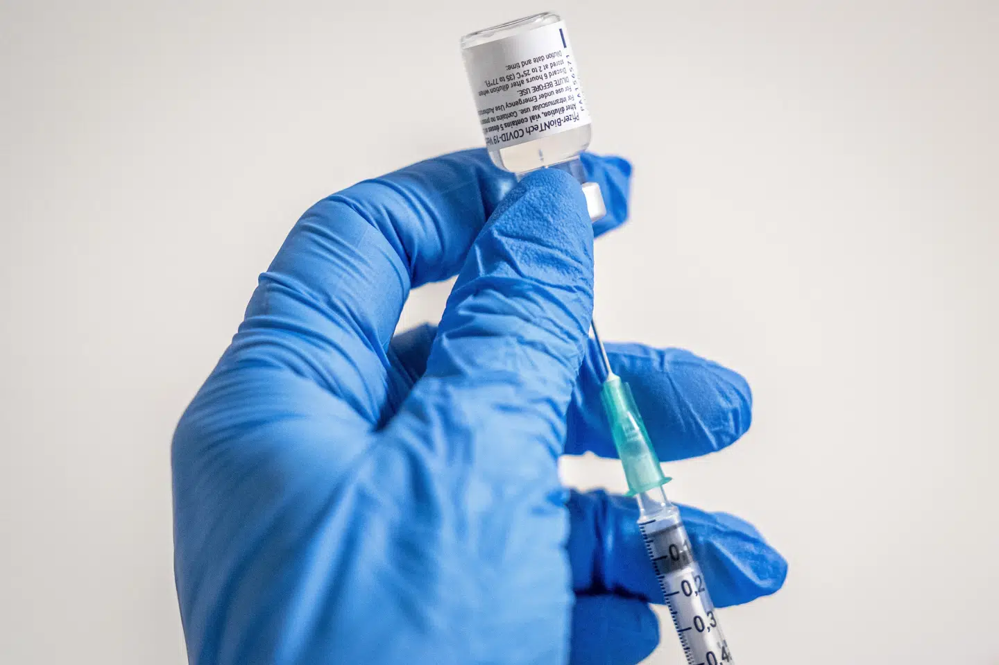 Det er op til sundhedsmyndighederne at vurdere, om ældre og sårbare borgere skal vaccineres, men sundhedsordførerne fra Konservative og Dansk Folkeparti mener, at det er noget, myndighederne bør se på. (Arkivfoto) Mads Claus Rasmussen/Ritzau Scanpix