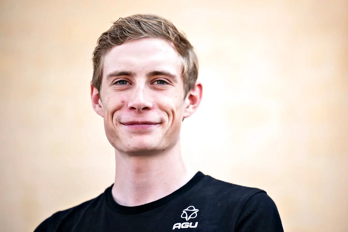 Cykelrytteren Jonas Vingegaard vender hjem fra Tour de France til en folkefejring i Skive, lørdag 24. juli 2021. Der vil være tale ved borgmester Peder Christian Kirkegaard. Desuden vil Jesper Mortensen interviewe Jonas Vingegaard samt nogle af kræfterne bag det lokale Team ColoQuick, som var med til at udvikle Jonas Vingegaard i 2016-2018.